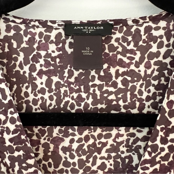 Ann Taylor Animal Print Blouse / Shirt size 10 - Picture 4 of 7